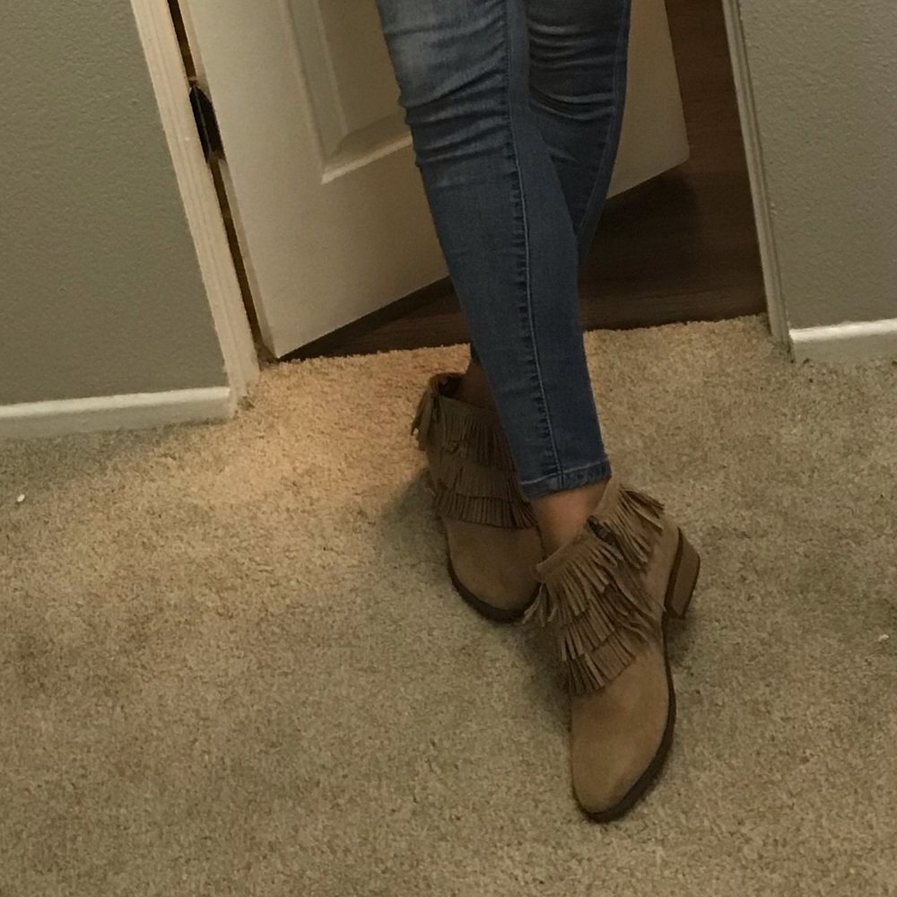 LAST 1!Fringe Bohemian Vegan Suede Tan Ankle Boots - Picture 8 of 12
